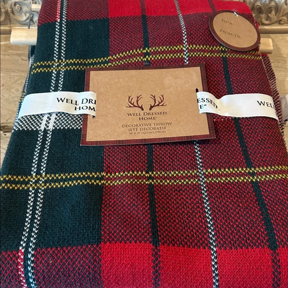 NWT Well Dressed Home Red Plaid Decorative Throw 50”x70”